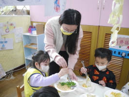 幼兒園親子活動-學習區體驗、動手包潤餅:8課程活動156_0