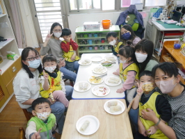 幼兒園親子活動-學習區體驗、動手包潤餅:8課程活動200_0
