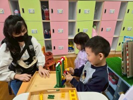 幼兒園親子活動-學習區體驗、動手包潤餅:LINE_ALBUM_42親子活動_250402_41_0