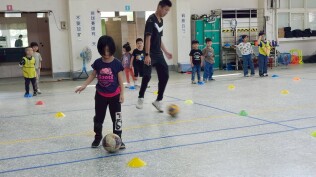 幼兒園足球教練入園指導:LINE_ALBUM_2025416_250417_6